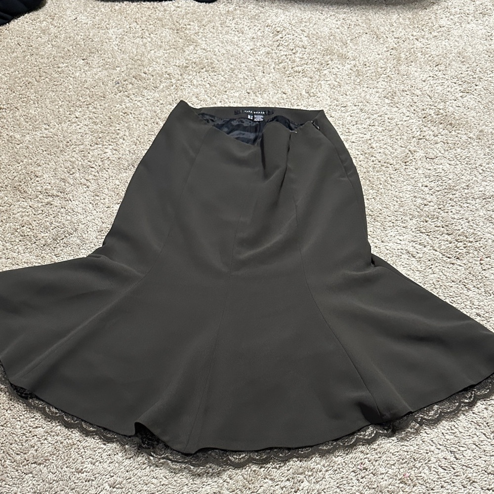 Zara Brown Midi Fit Flare Skirt Lace Detail on Bottom size 6